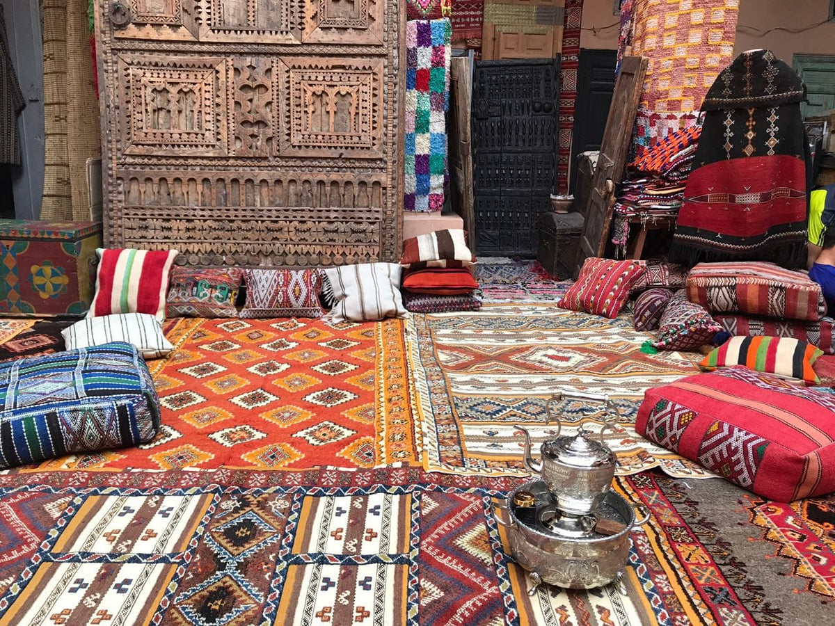 MOROCCAN hot BERBER RUG, Abstract Moroccan Rug, Handmade Wool Rug,red And Black Rug, Handmade Azilal Rug, Moroccan Rug, Berber Rug, Area Rug.