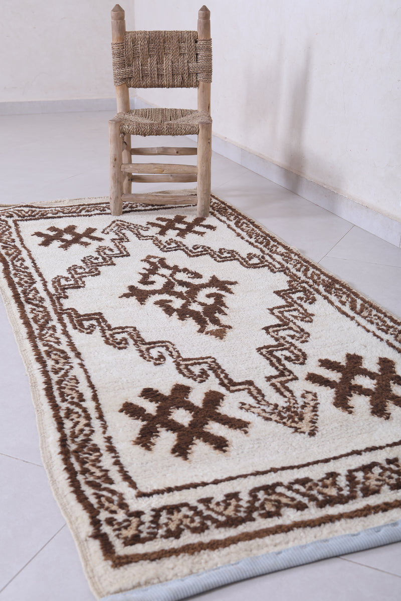 Traditional Moroccan Berber Rug - 2.7 x 6.2 Feet