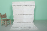 White berber wedding blanket 3.8 x 5.9 ft