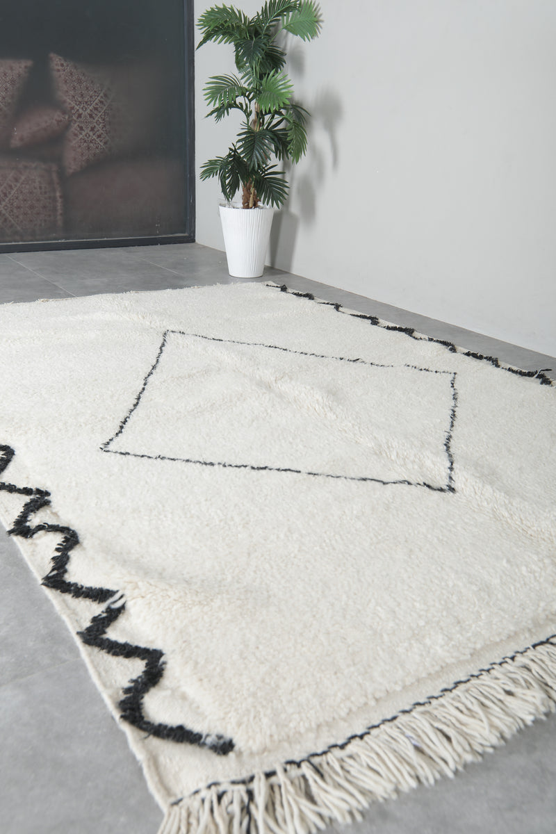 Handmade Moroccan Rug – Minimalist Berber Wool 5.3x7.6 FT