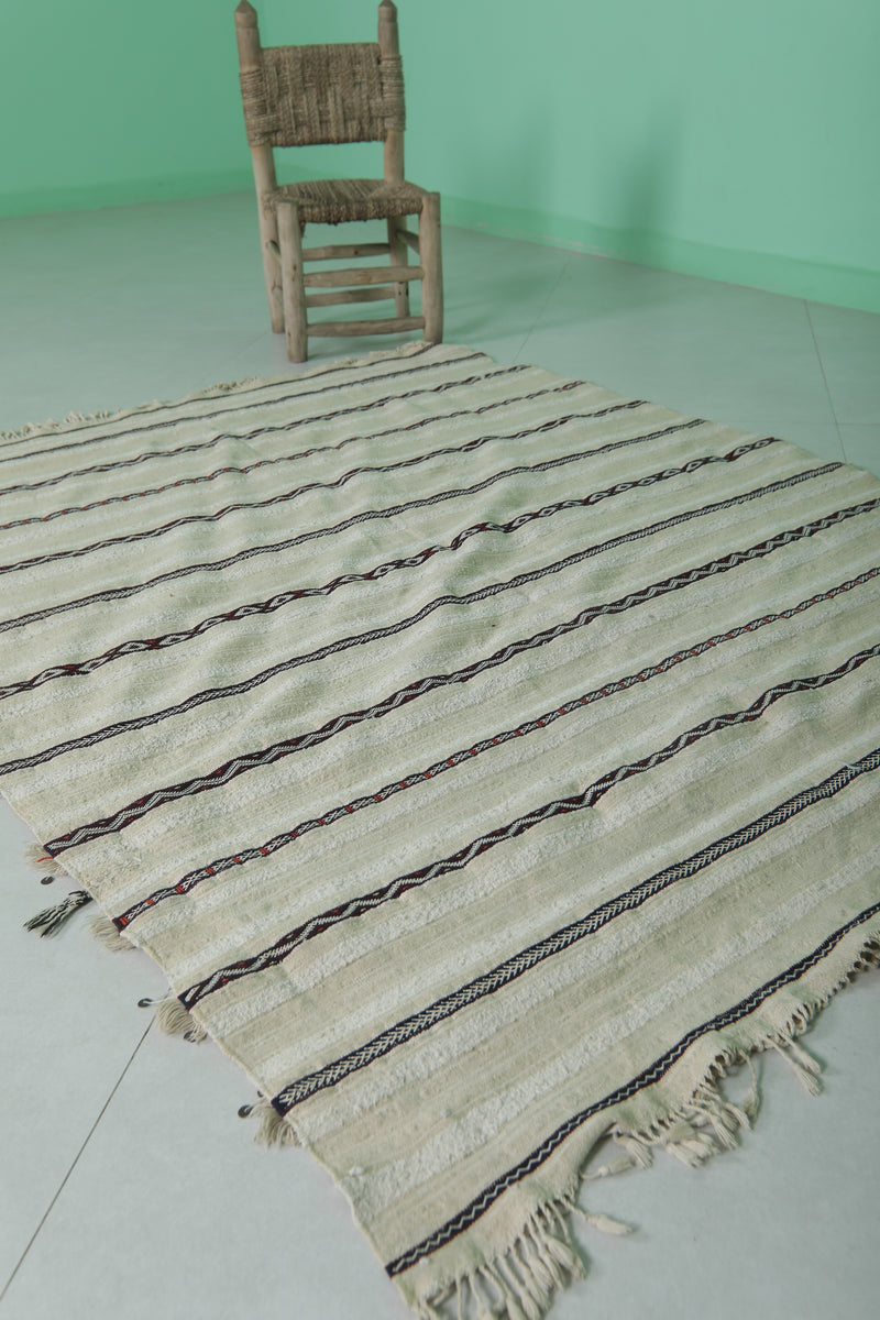 Stripe berber rug 4.3 FT X 5.6 FT ﻿