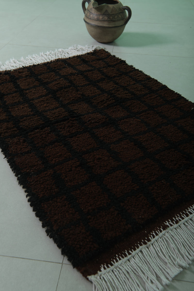 Moroccan Grid Rug - 2.3 x 3.3 Feet | Handmade Wool Design