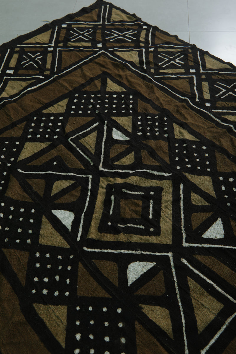 African Vintage Textile 5.3 FT x 7.2 FT - Bold Geometric Design