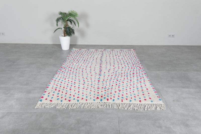 Handwoven Moroccan Rug - 4.6 x 7.4 ft Polka Dot Design