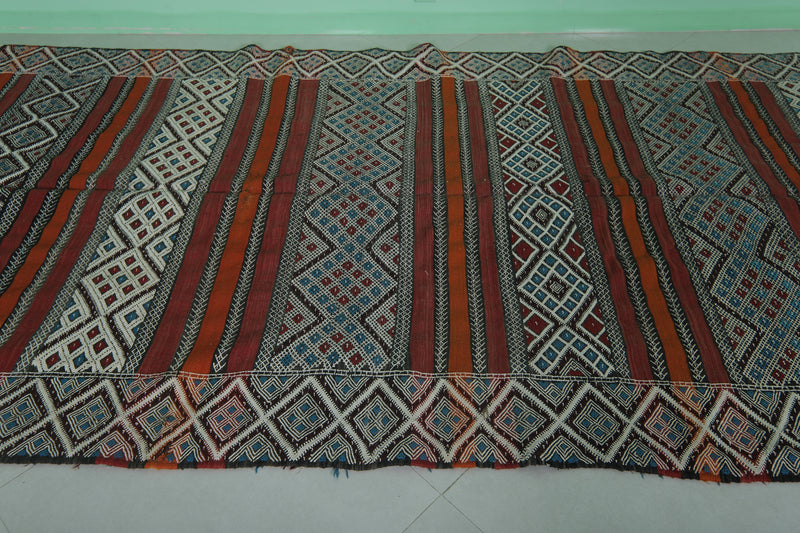 Handwoven Kilim Rug - 5.6 FT × 10.9 FT | Moroccan Tribal Design