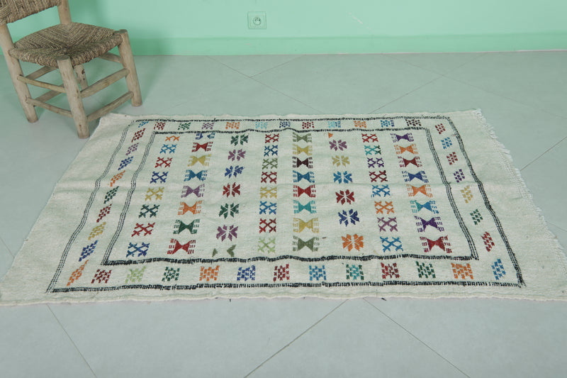 Vintage Moroccan Berber Kilim Rug 3 FT X 4.9 FT - Handwoven Heritage