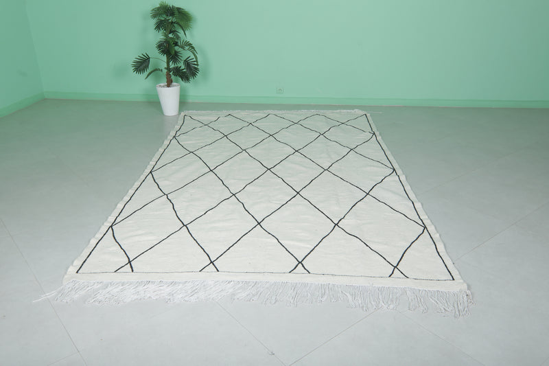 Minimalist Moroccan Rug 6.7 x 10.3 FT - Geometric Elegance