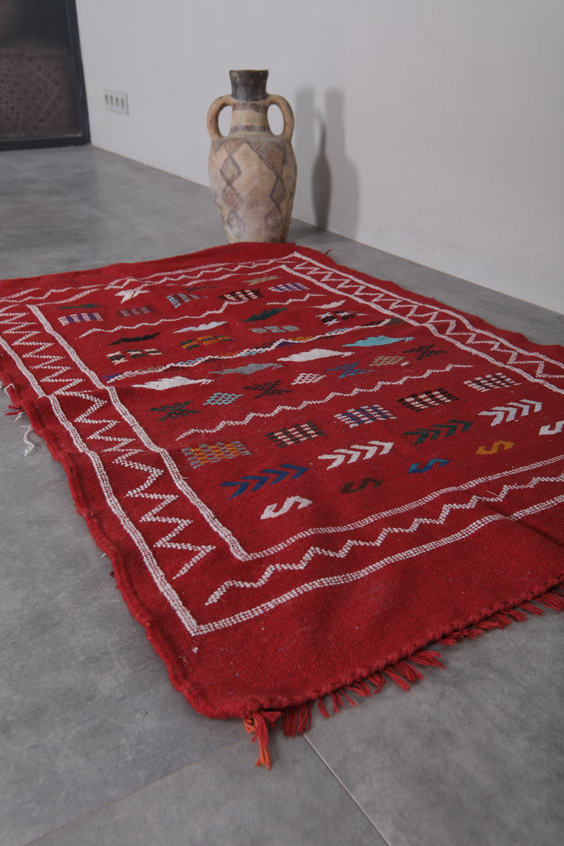 Red Vintage Handwoven Kilim Rug 3.1 FT X 5 FT - Traditional Elegance