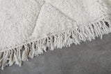 Luxurious Moroccan Rug - 5.2 x 8.6 ft | White with Subtle Diamond Texture