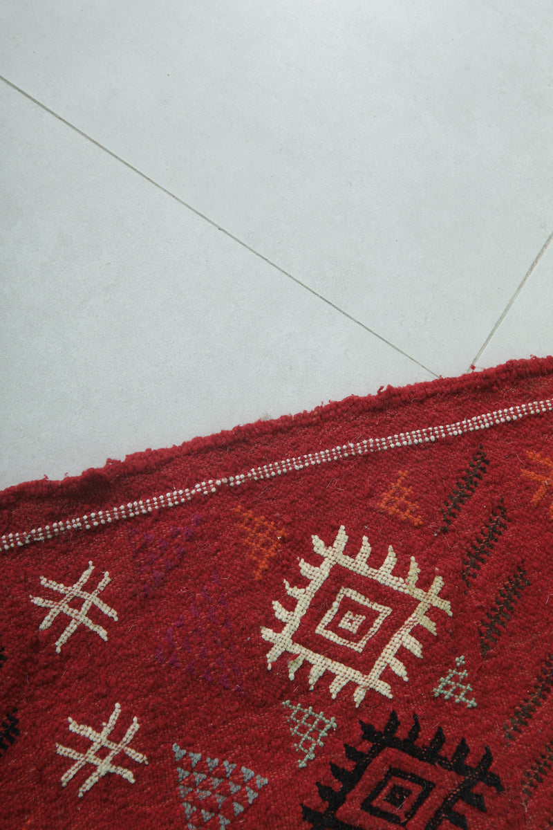 Small Red Moroccan Rug - 3.2 FT × 4.7 FT | Handwoven Kilim