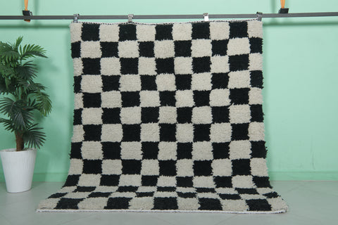 moroccan checkered rug 5.5 X 5.9 Feet- black and white