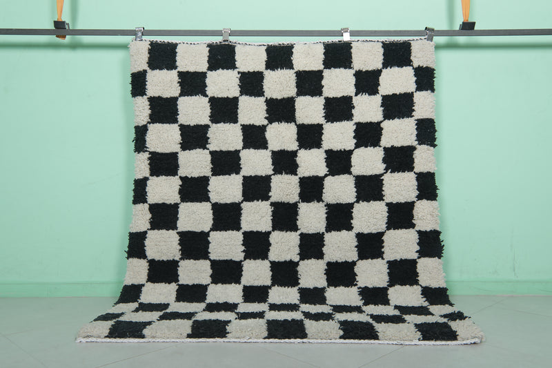 Moroccan Checkered Rug 5.5 x 5.9 Ft - Black and White Wool