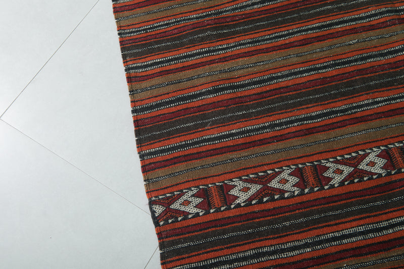 Large Handwoven Moroccan Kilim Rug - 5.6 FT × 10.9 FT