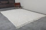 Elegant Moroccan Rug - 6.7 x 9.6 ft | White Diamond Pattern with Fringe