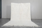 Elegant Moroccan Rug - 6.5 x 9.5 ft | White Diamond Pattern with Fringe