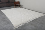 Elegant Moroccan Rug - 6.5 x 9.5 ft | White Diamond Pattern with Fringe