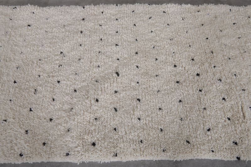 Runner Moroccan Rug - 3.1x8.2 FT | Handwoven Dotted Carpet