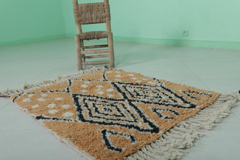 Small Moroccan Rug - 2.6 X 3.3 Feet | Beige with Geometric Design