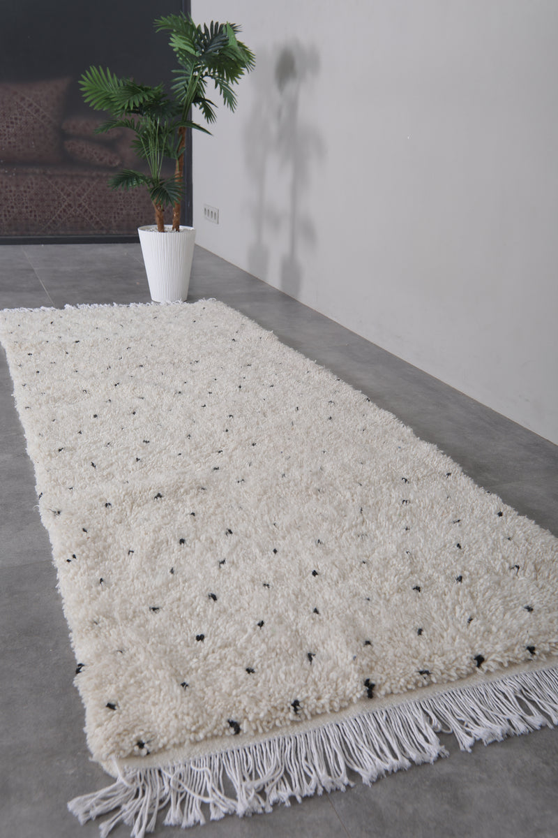 Runner Moroccan Rug - 3.1x8.2 FT | Handwoven Dotted Carpet