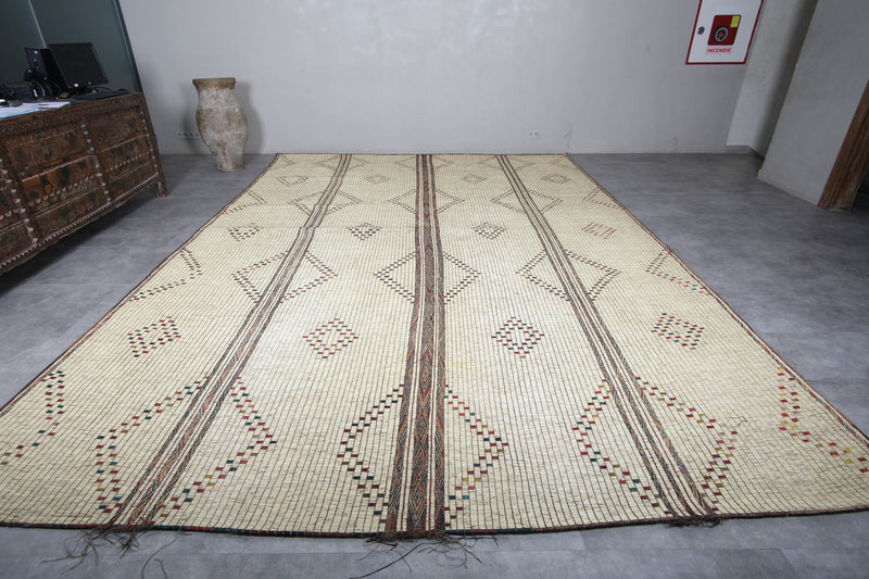 Tuareg rug 11.5 X 17 Feet