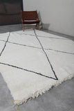 Classic Moroccan Rug - 6.7 x 9.3 ft | White with Bold Diamond Pattern