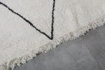 Classic Moroccan Rug - 6.7 x 9.3 ft | White with Bold Diamond Pattern