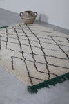 Berber area rug 3.9 X 5.6 Feet - black and beige rug