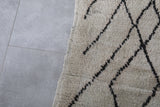 Berber area rug 3.9 X 5.6 Feet - black and beige rug