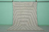 Elegant Moroccan Rug - 6.8 x 9.7 ft | Soft Gray & White Geometric Pattern