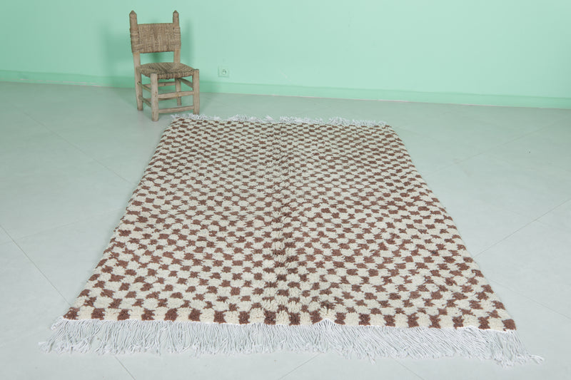 Handmade Brown Checkered Berber Rug 4.5 X 6.5 Feet – Moroccan Craftsmanship