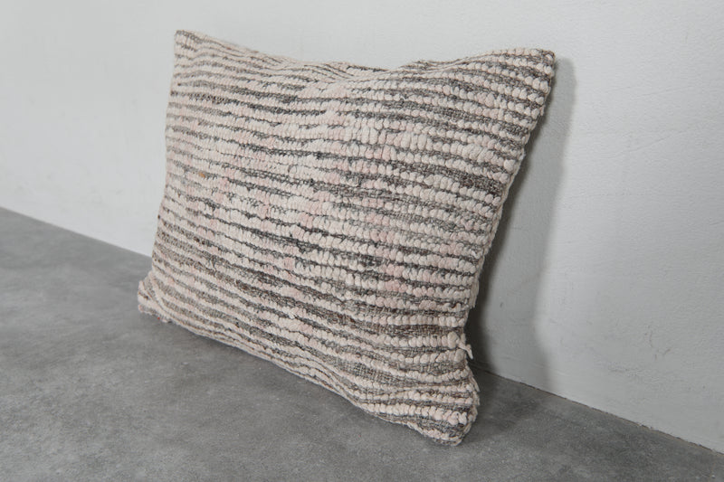 Handwoven Moroccan Wool Pillow - 16.1 x 20 Inches - kilim pillow