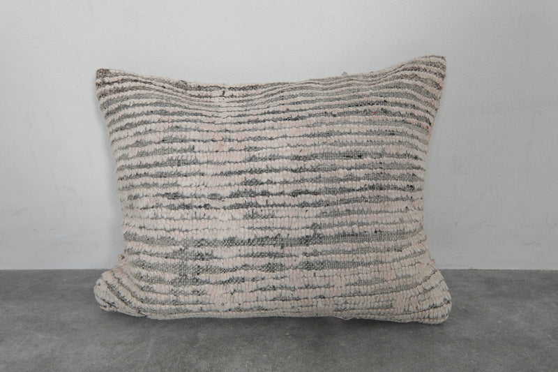 Handwoven Moroccan Wool Pillow - 16.1 x 20 Inches - kilim pillow