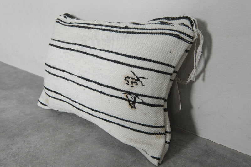 Moroccan Striped Pillow - 14.1 x 19.6 Inches - kilim pillow