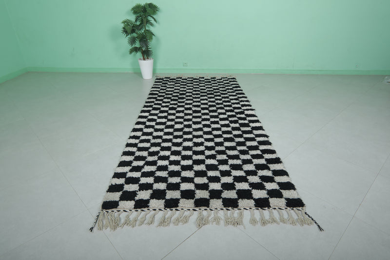 Checkered Moroccan Rug - 4.3 x 9.5 ft | Handwoven Bold Design