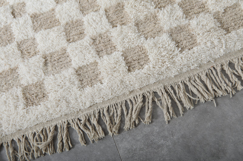 Large Moroccan Rug - 8.2 x 12.4 ft | Neutral Checkered Pattern