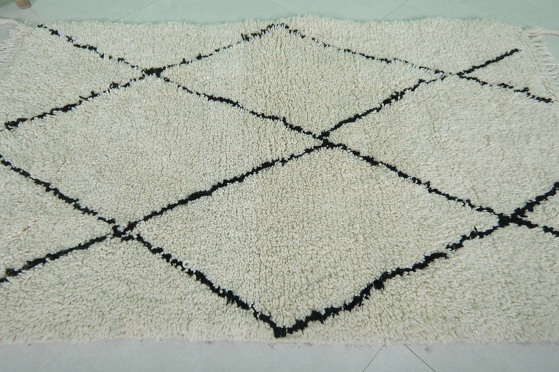 Diamond Moroccan Rug - Handmade Wool | 3.1 x 5 Feet