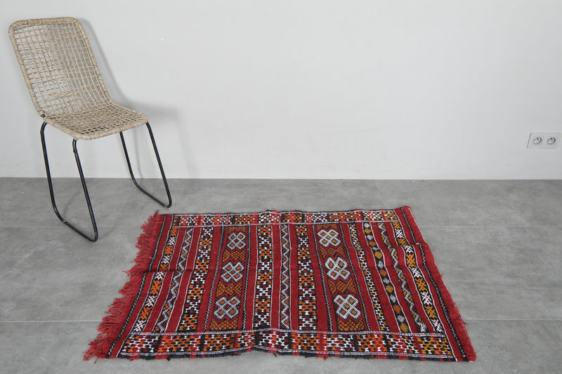 Handwoven Moroccan rug 2.8 FT X 3.9 FT