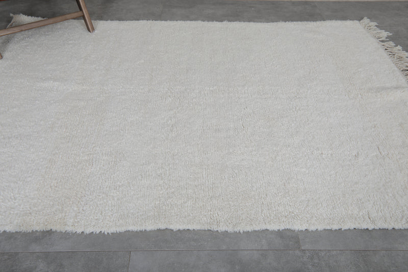 Minimalist Moroccan Rug - 5.8 x 8 ft | Soft White Shag with Fringe