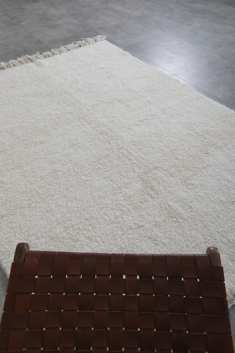 Minimalist Moroccan Rug - 5.8 x 8 ft | Soft White Shag with Fringe