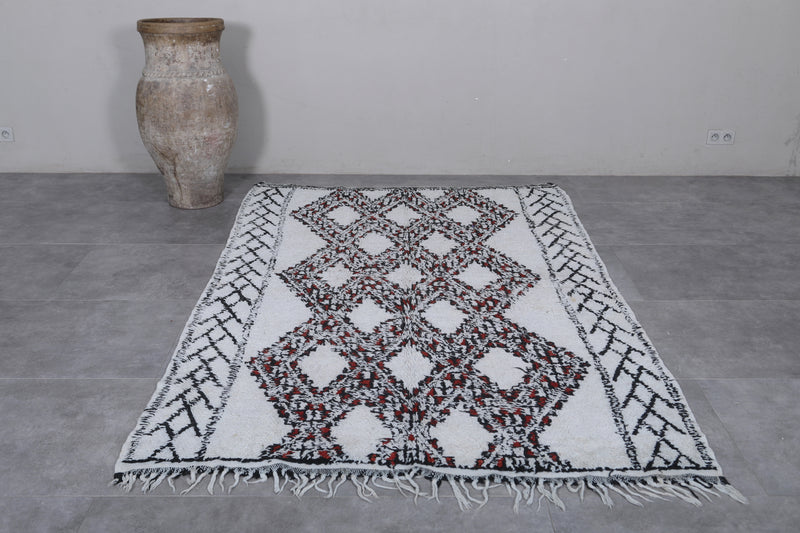 Moroccan Berber Rug – 5.5 x 8.3 ft | Handwoven Artisan Masterpiece