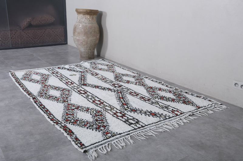 Moroccan Wool Rug with Geometric Diamond Design - 5.6x8.3 ft