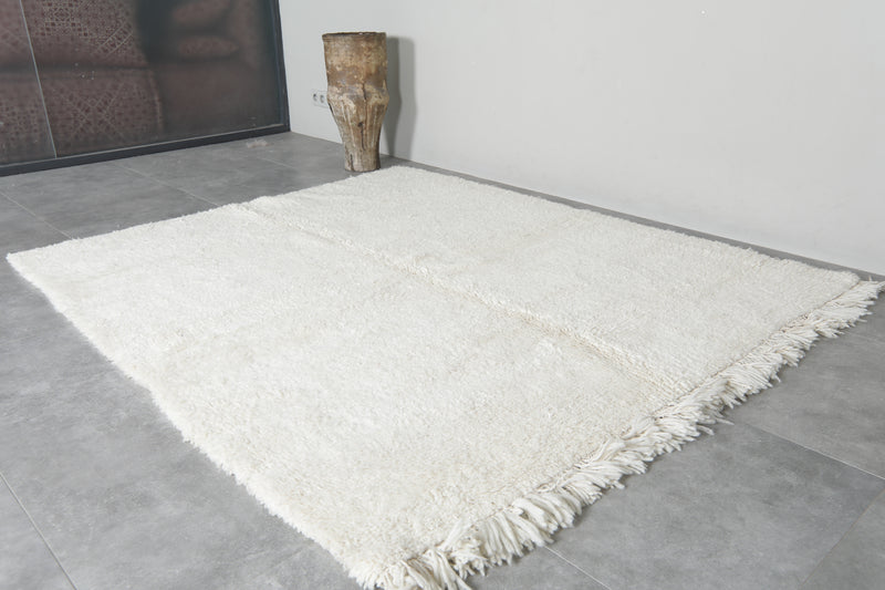 Moroccan wool rug 6 FT X 6.8 FT