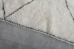 Classic Moroccan Rug - 6 x 9 ft | White with Diamond Pattern