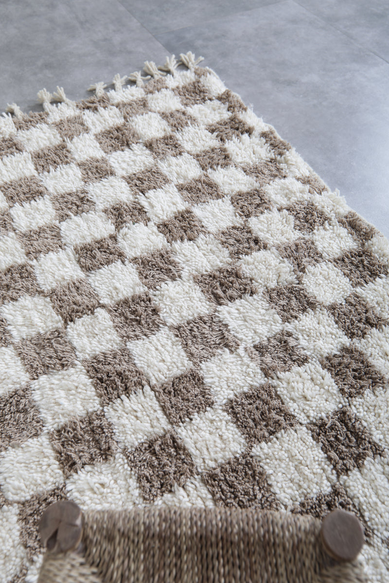 Moroccan Wool Rug - Handwoven 3.3 x 5 Feet | Checkered Design