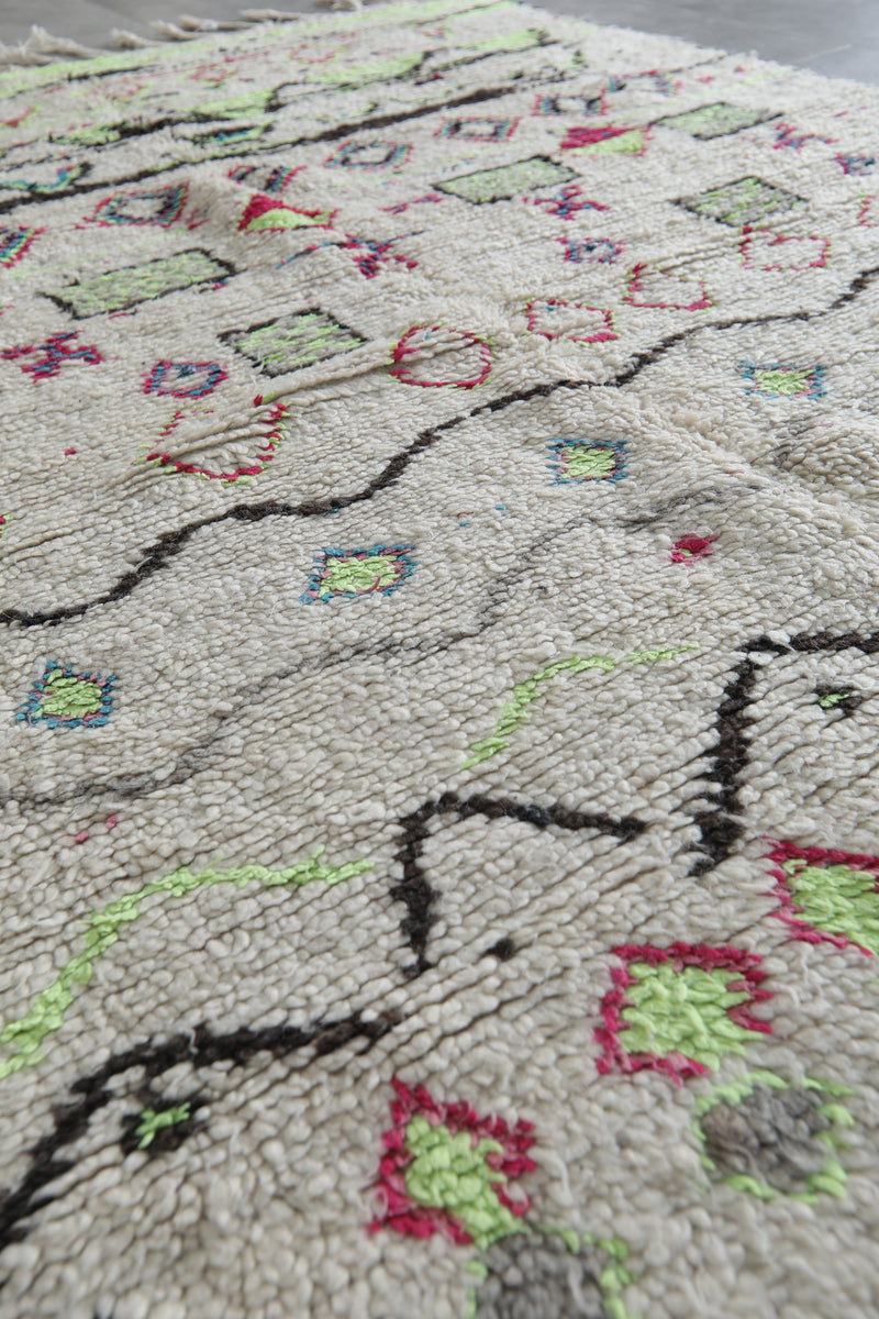 Handmade wool rug 4.6 FT X 6.4 FT