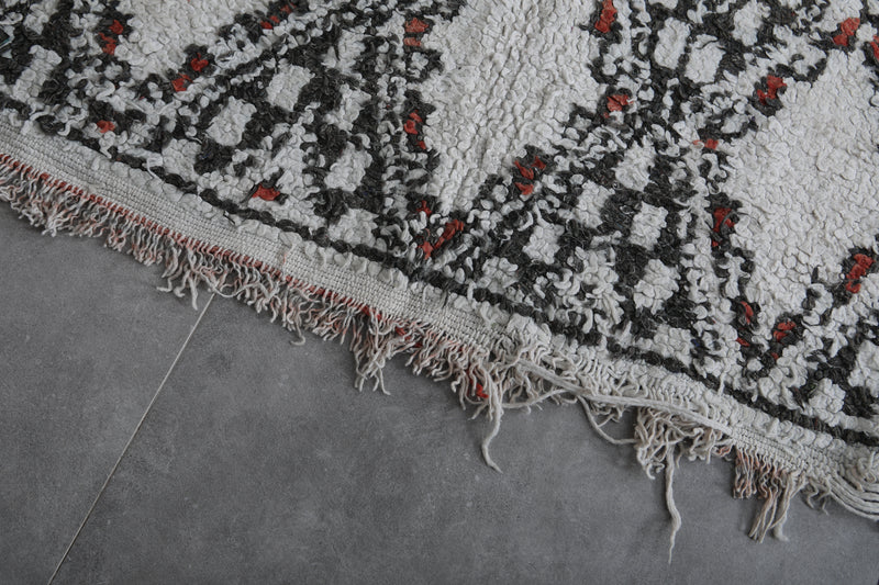 Large Handmade Berber Rug with Intricate Patterns – 5.8 X 8 Feet