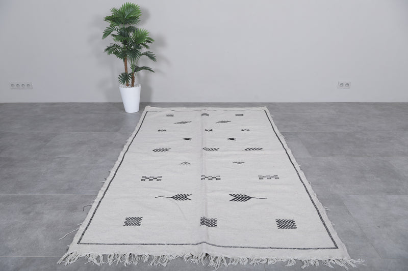 Handwoven Berber Rug - 4.9 FT × 8.7 FT | Authentic Moroccan Design