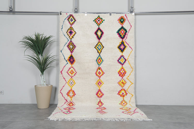 Colorful Berber rug 4.9 FT X 8.5 FT