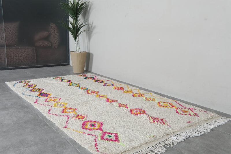 Colorful Berber rug 4.9 FT X 8.5 FT