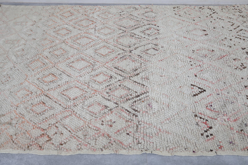 Vintage Moroccan Diamond Rug - 5.6 x 7.9 Feet